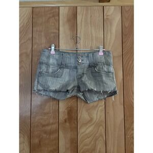 YNQ Gray Skull Button Low Rise Cut Off Denim Shorts Size 7 Distressed Punk